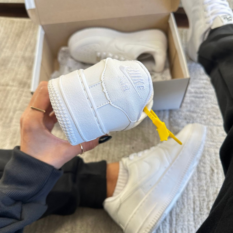 Tênis Air Force 1 - Branco Tradicional