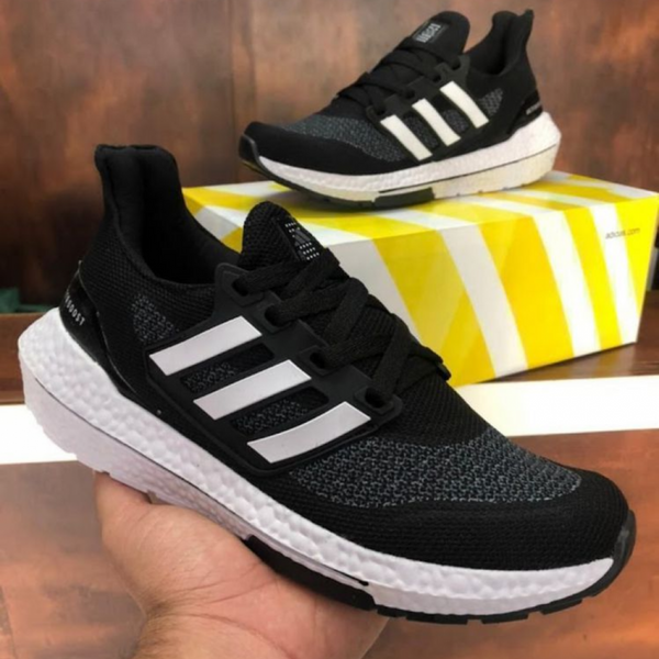 Tênis Ultraboost - Preto/Branco