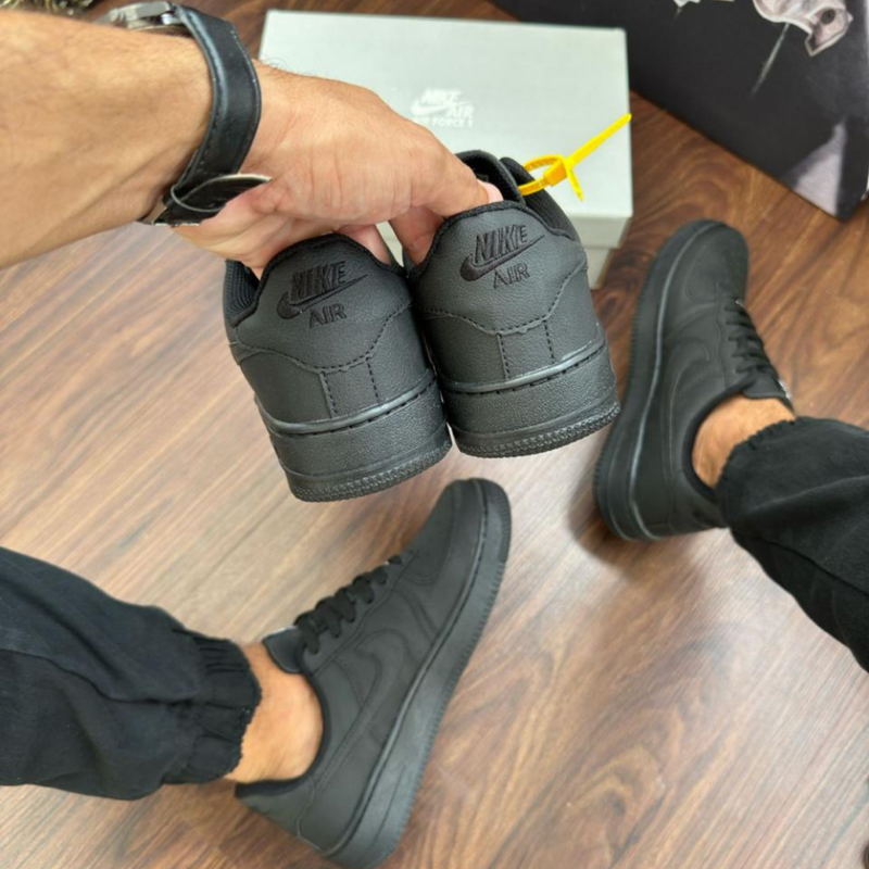 Tênis Air Force 1 - All Black