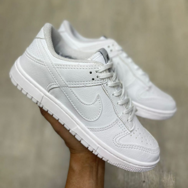 Tênis SB Dunk Low - Branco